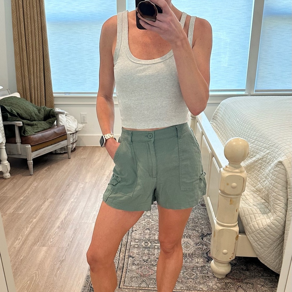 High rise Green Women's Cargo Shorts - Picture 3 of 5